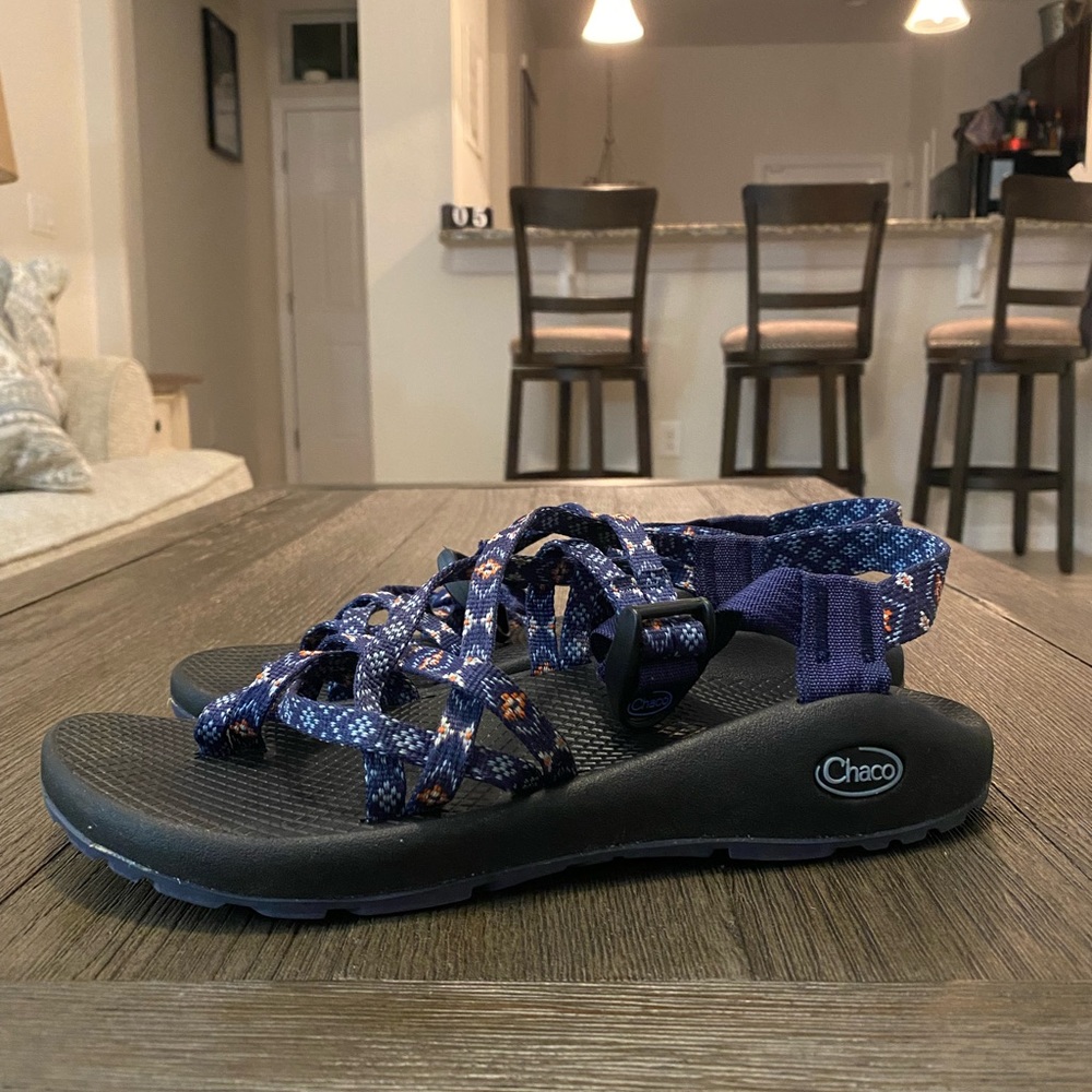 Womens Chacos Size 9